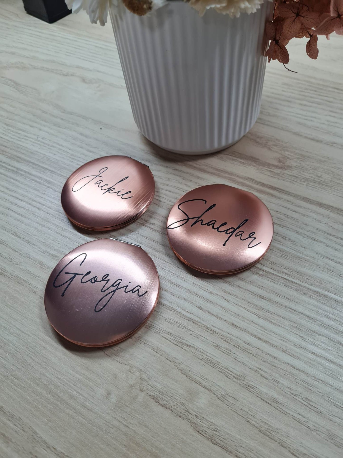 Compact Mirror