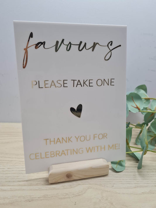 Favours (Heart) Sign