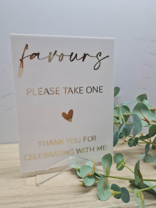 Favours (Heart) Sign