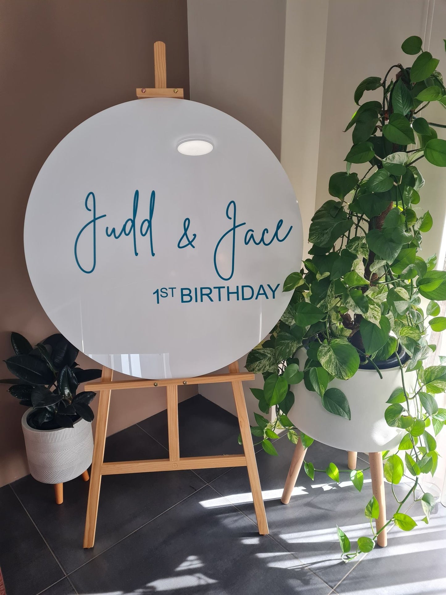 Birthday Round Sign