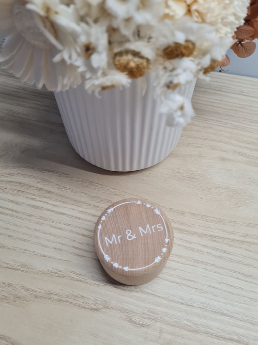 Mr & Mrs Ring Box with Arrow Design