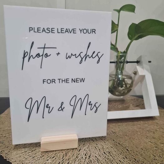 Photo and Wishes Sign