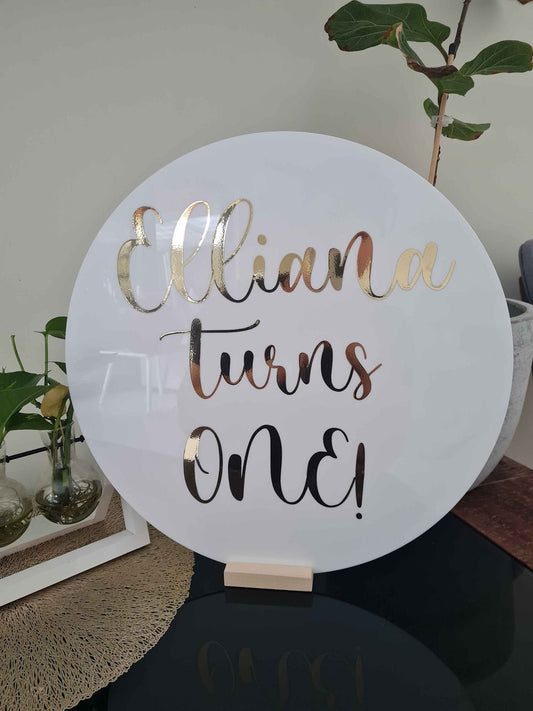 Turns "One" Round Sign